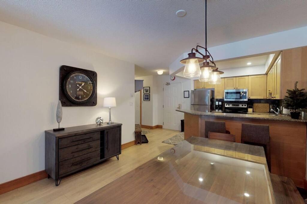 Powderhorn By Whistler Blackcomb Vacation Rentals Exterior photo