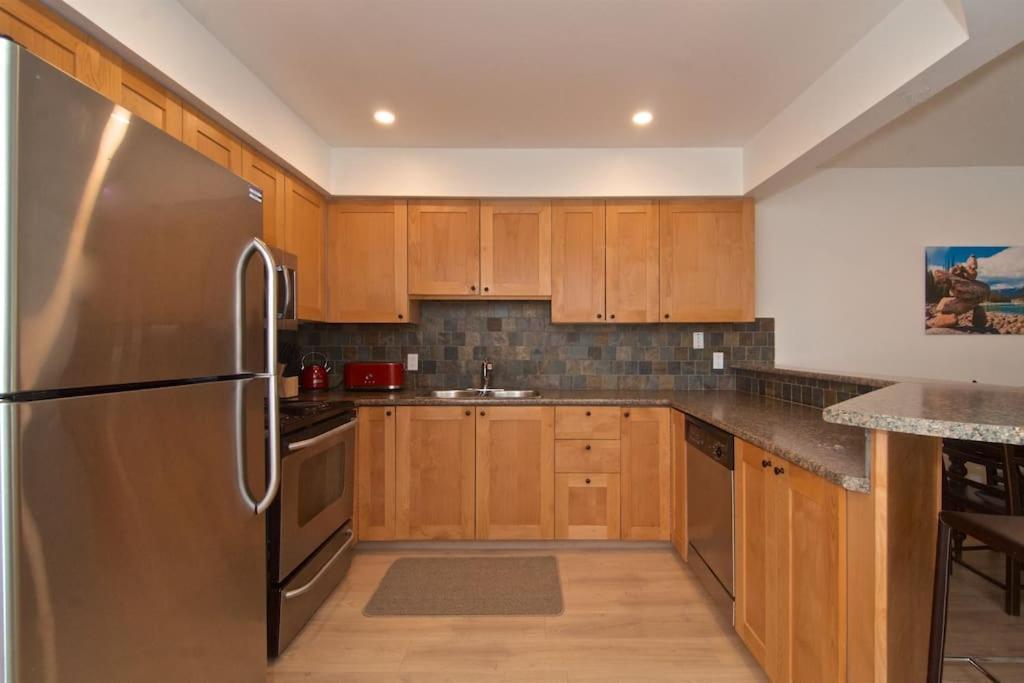 Powderhorn By Whistler Blackcomb Vacation Rentals Exterior photo