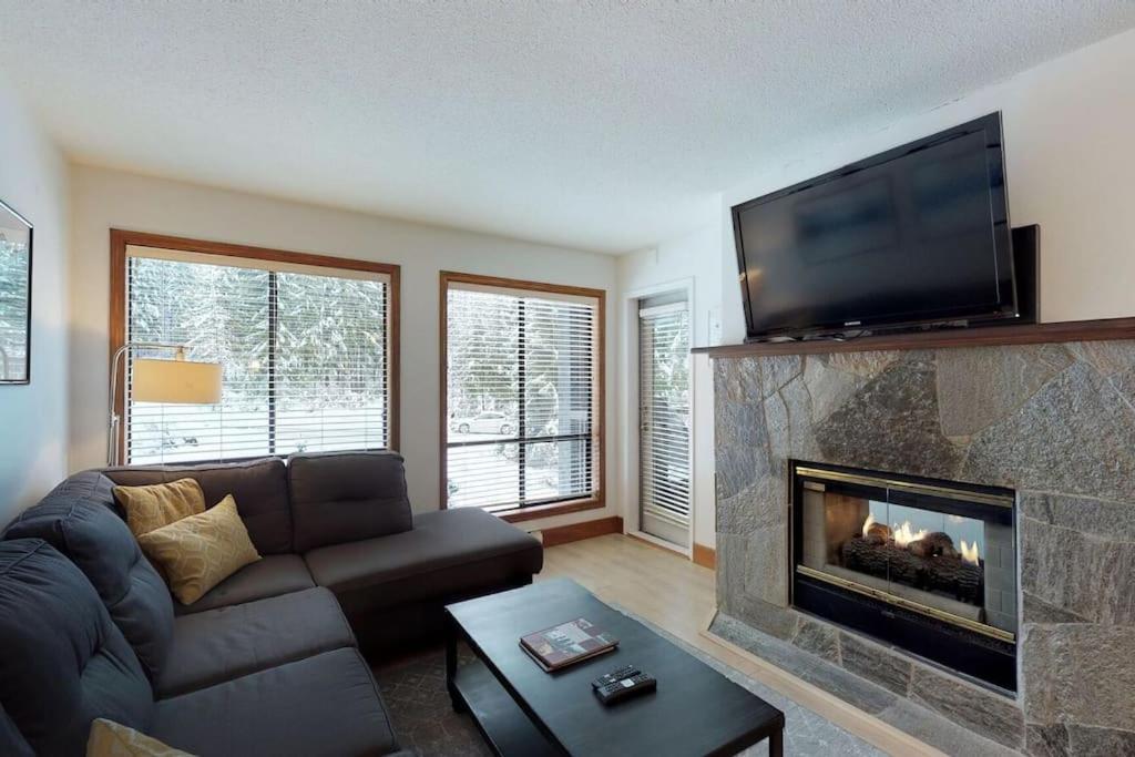 Powderhorn By Whistler Blackcomb Vacation Rentals Exterior photo