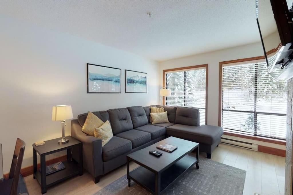 Powderhorn By Whistler Blackcomb Vacation Rentals Exterior photo